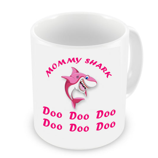 VIROSA Mummy Shark Mug – Doo Doo Doo – Funny Novelty Gift for Mum – Birthday, Christmas, Mother’s Day Coffee Cup – 11oz White Ceramic Mug