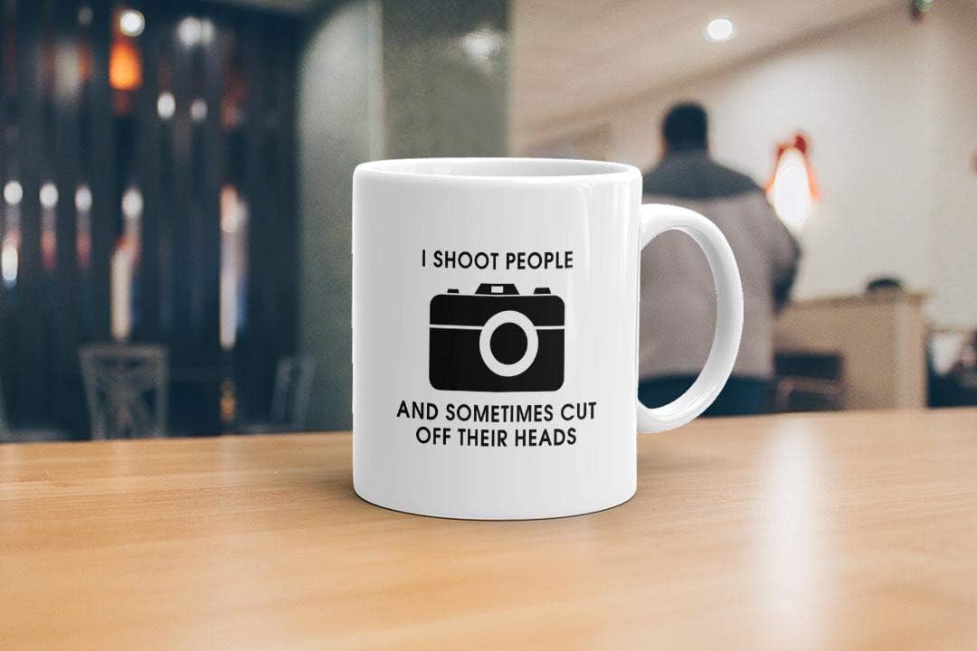 VIROSA Photographer Mug – I Shoot People and Sometimes Cut Off Their Heads – Funny Gift for Photographers, Camera Lovers – Photography Pun – 11oz White Ceramic Coffee Cup