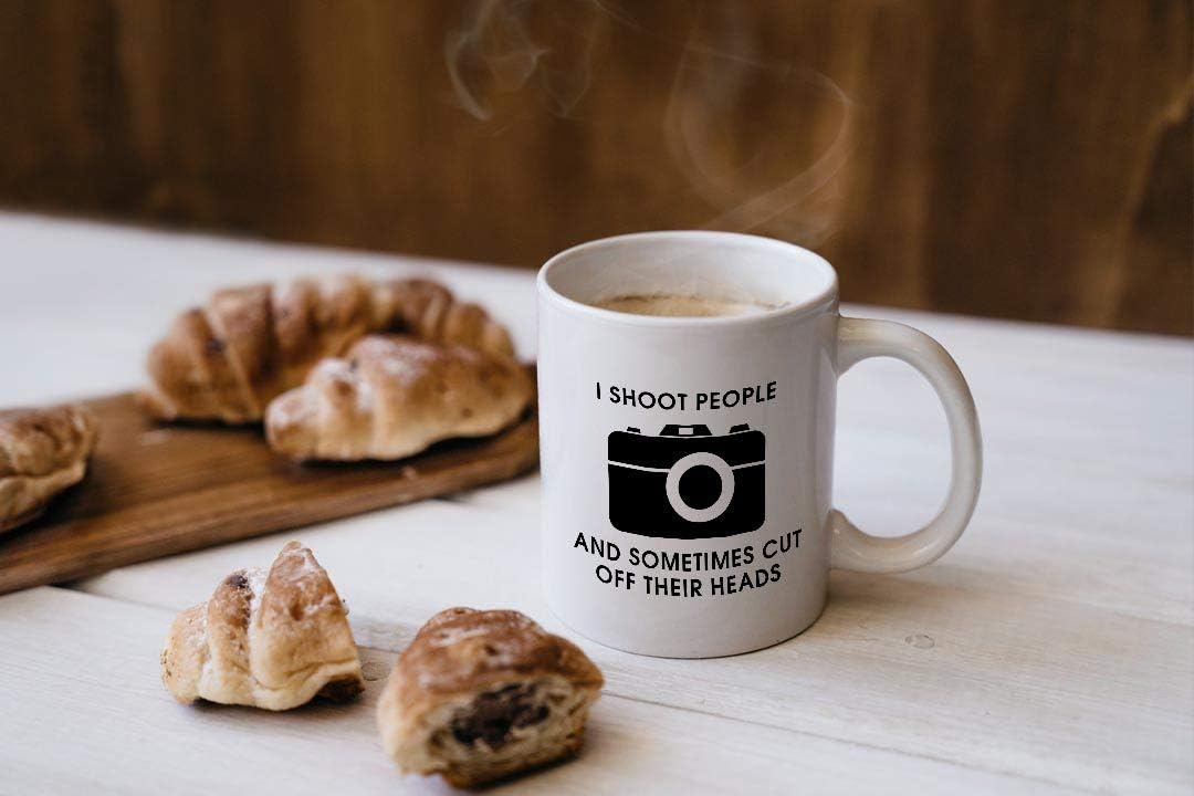 VIROSA Photographer Mug – I Shoot People and Sometimes Cut Off Their Heads – Funny Gift for Photographers, Camera Lovers – Photography Pun – 11oz White Ceramic Coffee Cup